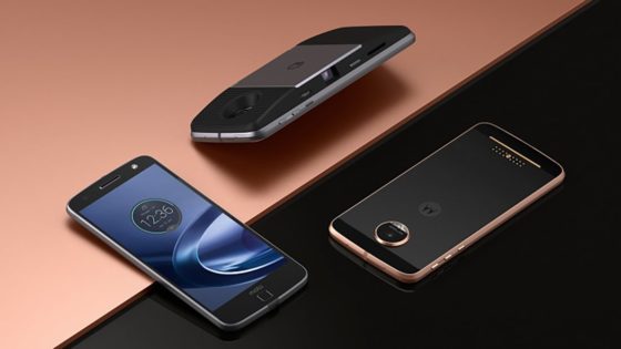 Moto Z Play Review: Long-Lasting and Affordable
