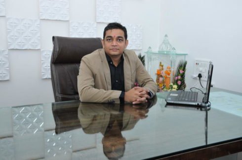 Naitik Lakhani - Founder, Earth Group