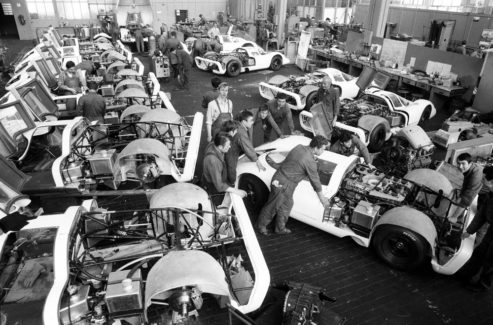 Under high pressure: The construction of the 25 racing cars for the homologation of the 917.