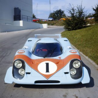  Afterwards the first 917 - again used as a presentation vehicle - was refinished in the brand colours of US oil company and sponsor, Gulf: light blue and orange.